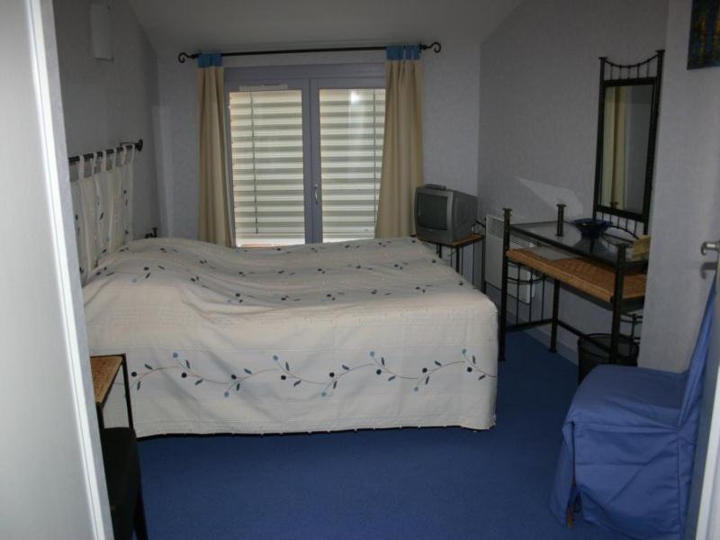 Logis L'Auberge Du Quercy Blanc Molieres  Bagian luar foto