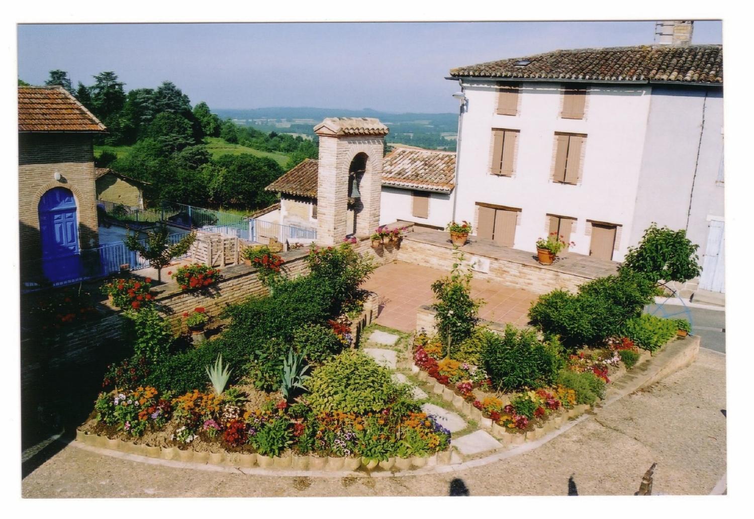 Logis L'Auberge Du Quercy Blanc Molieres  Bagian luar foto